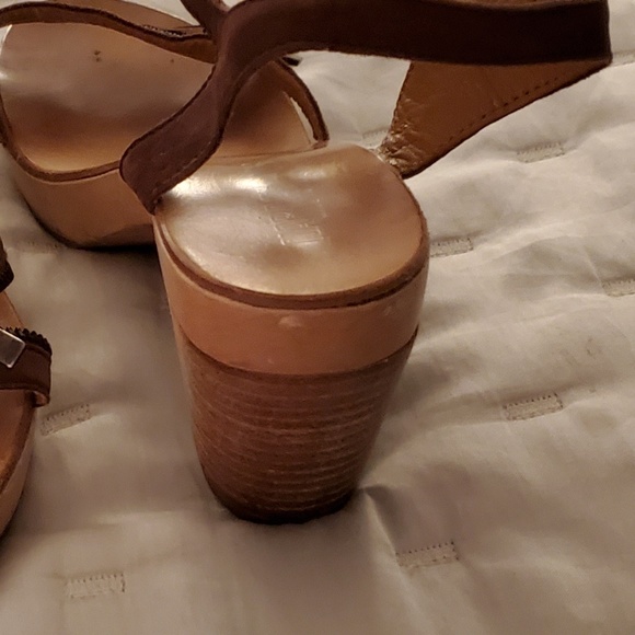 Shoes - Picture 2 of 4